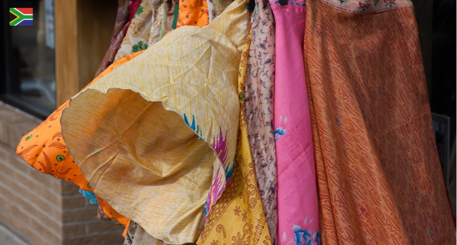 傳統(tǒng)手工服飾