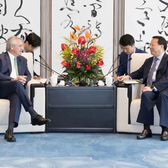 上海市市長(zhǎng)龔正會(huì)見阿根廷總統(tǒng)阿爾韋托?費(fèi)爾南德斯